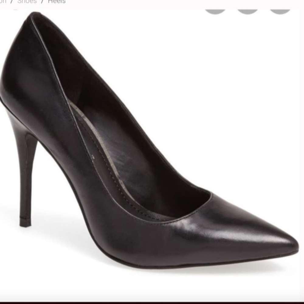 BCBG black OSLO heels